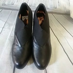 Nwob  York transit booties  8.5M
